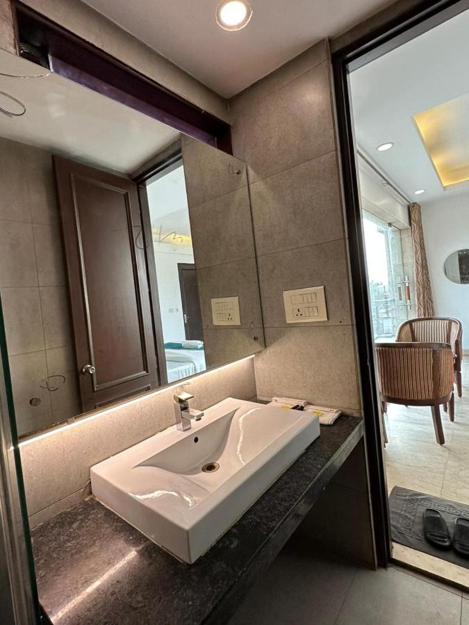 Hotel The Imperio 新德里 外观 照片