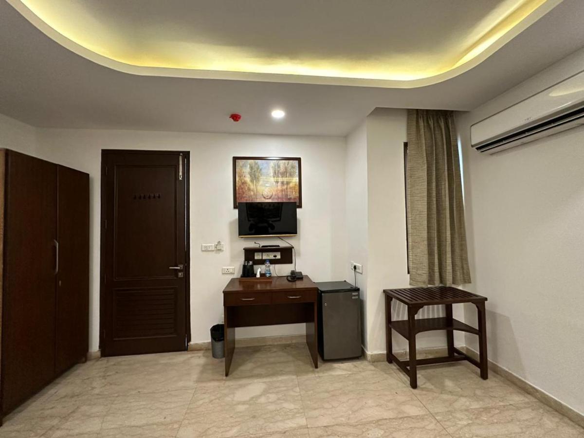 Hotel The Imperio 新德里 外观 照片