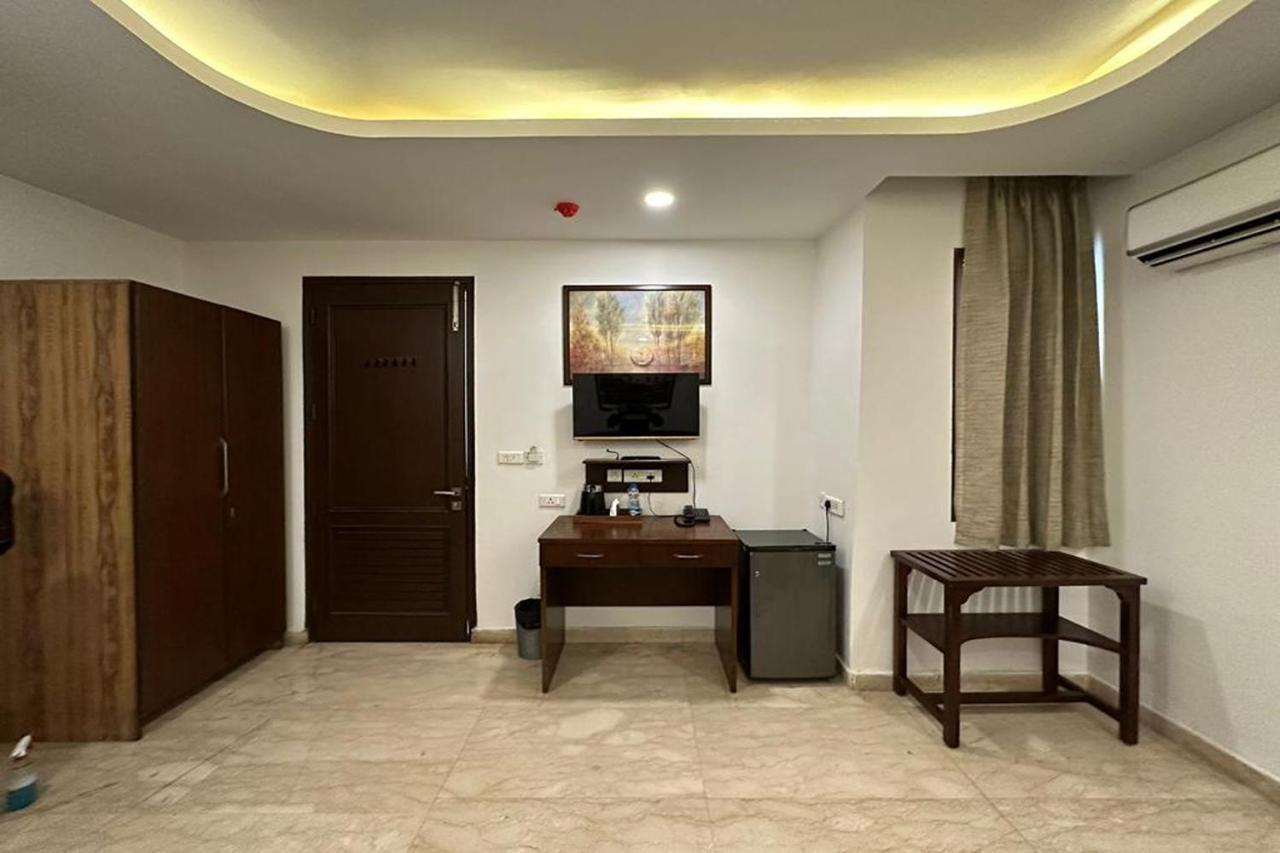Hotel The Imperio 新德里 外观 照片