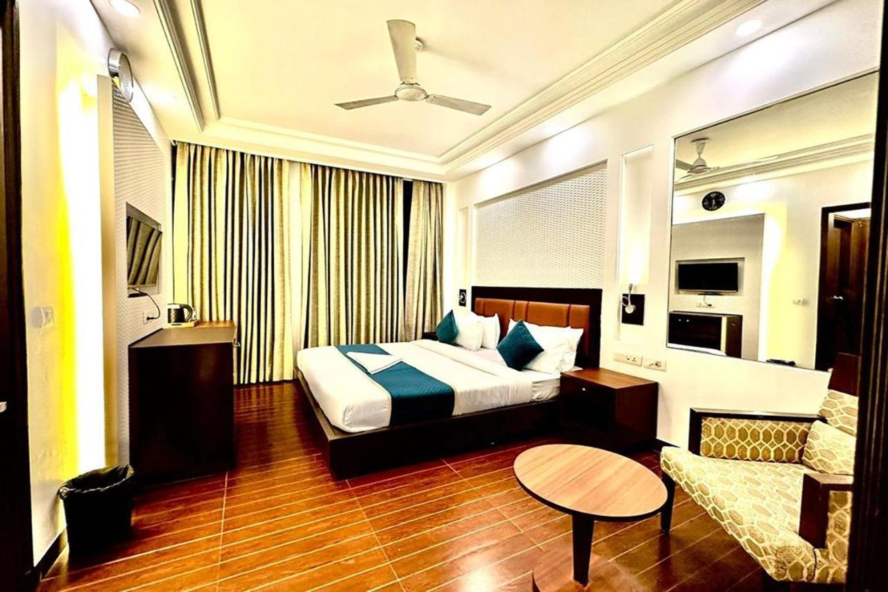 Hotel The Imperio 新德里 外观 照片